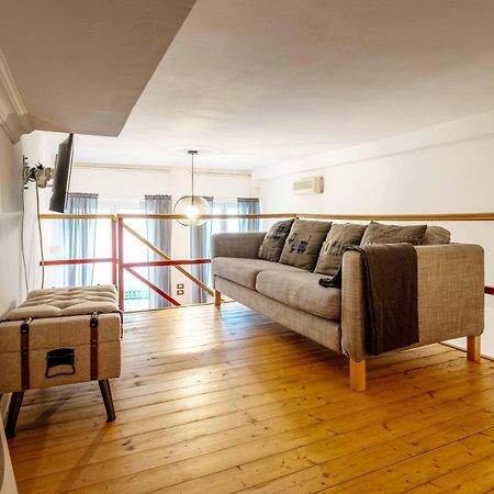 One Bedroom Apartment With Terrace Near Duomo ميلان المظهر الخارجي الصورة
