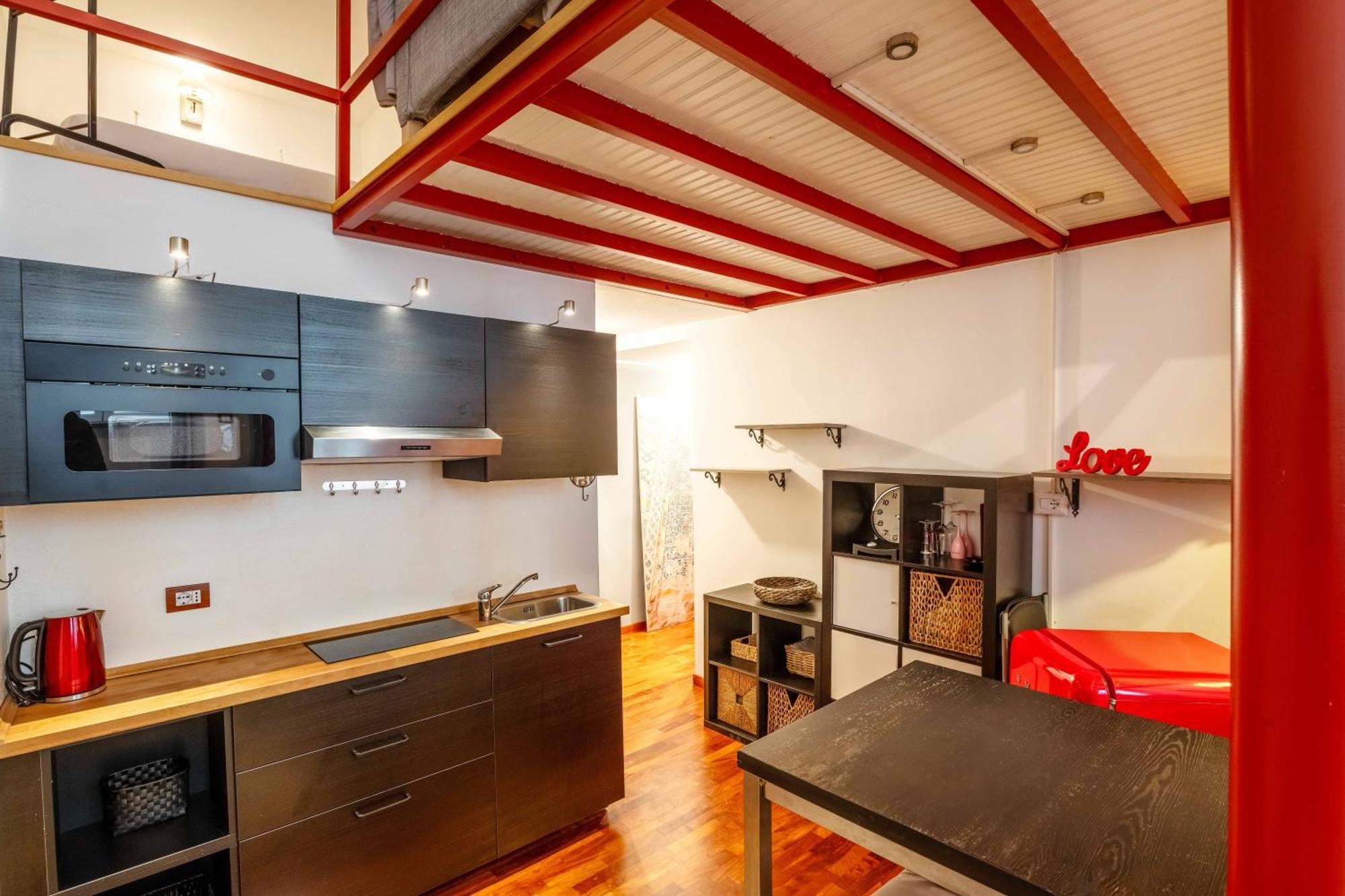 One Bedroom Apartment With Terrace Near Duomo ميلان المظهر الخارجي الصورة